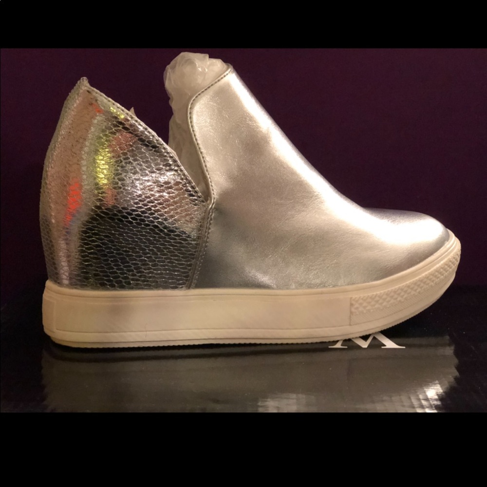 Every Girl Must Have Silver Wanted Heels